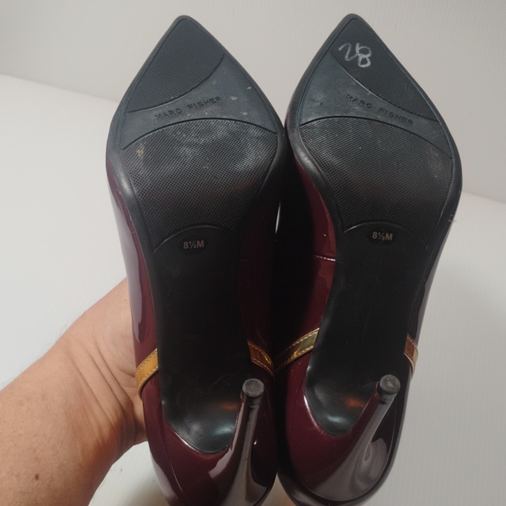 Marc Fisher Garlene Burgundy/Gold patent leather pointed toe pumps Size 8.5 - Picture 9 of 10